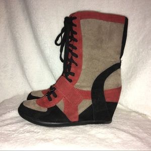 BRECKELLE’S METRO-11 SNEAKER BOOTS
